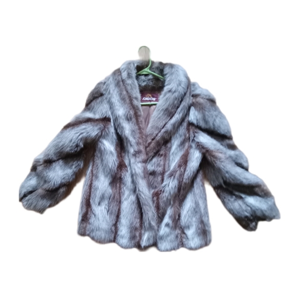 Jordache Jackets & Blazers - BEAUTIFUL JORDACHE faux fur winter jacket